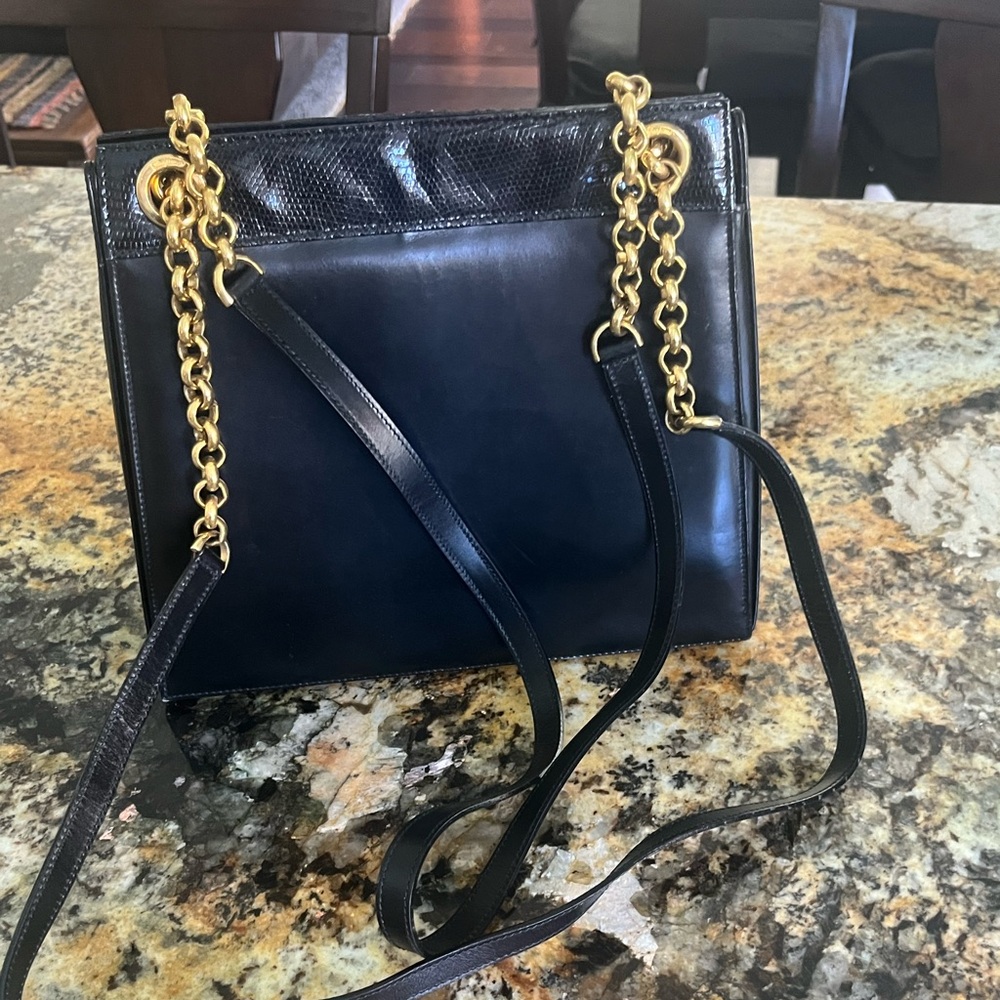 SALVATORE FERRAGAMO  BLACK LEATHER GOLD CHAIN Purse. VINTAGE! Not Used AQ213577
